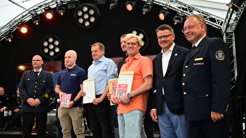 Der Hessische Ministerpräsident Boris Rhein hat am Samstag gemeinsam mit Innenminister Peter Beuth den „Tag der ehrenamtlichen Einsatzkräfte“ auf dem Hessentag besucht.