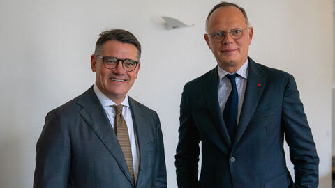 Ministerpräsident Boris Rhein (links) in Paris mit Édouard Philippe, ehemaliger Premierminister und Gründer der Partei Horizons