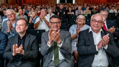 Ministerpräsident Boris Rhein auf dem VdK-Landestreffen