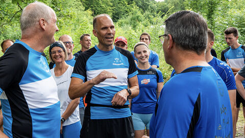 Ministerpräsident Boris Rhein während seiner Teilnahme Lauftreff ASC Dillenburg