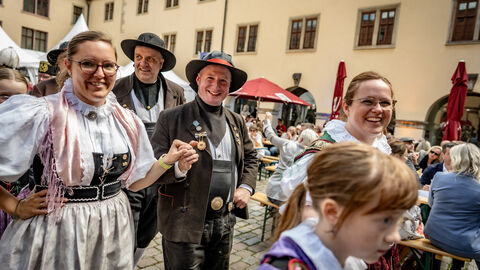 Trachten und Tradition beim Volkstums- und Brauchtumsnachmittag des Bundes der Vertriebenen
