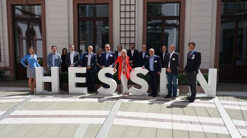 Digitalministerin Sinemus mit hessischen Rechenzentrumsbetreibern